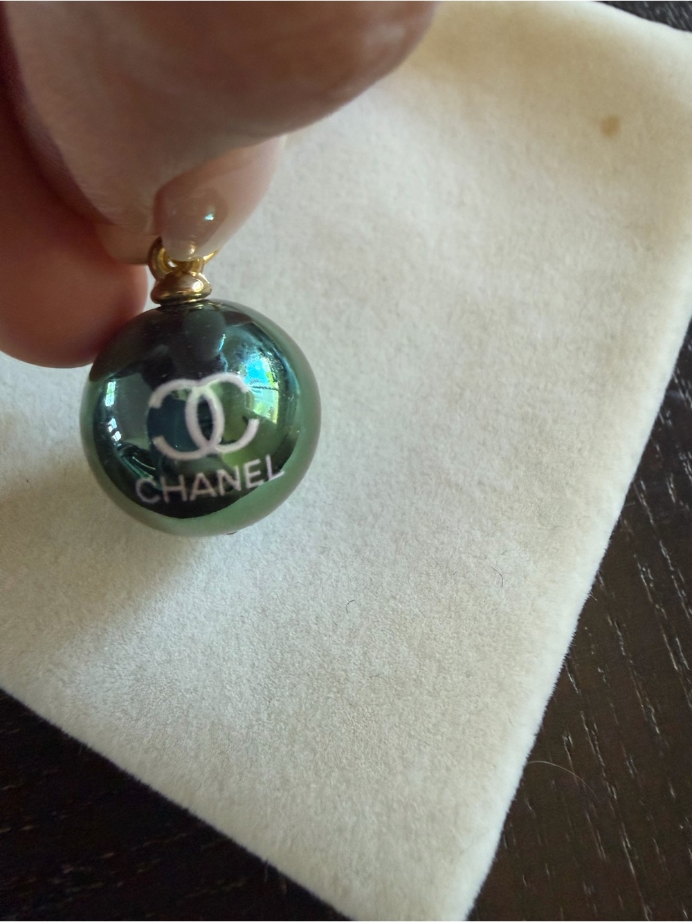 Green Iridescent CC Round Pendant